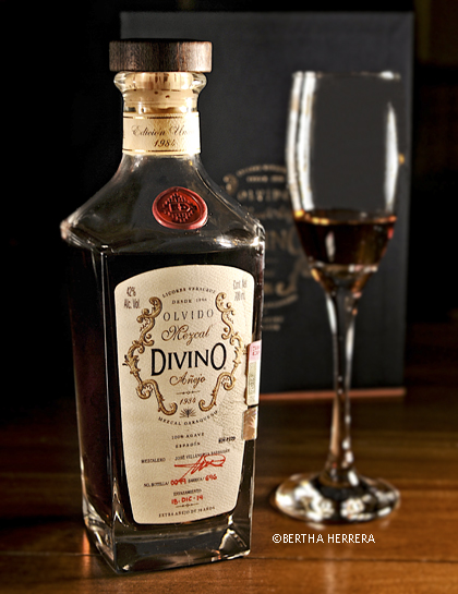 Mezcal Divino Añejo