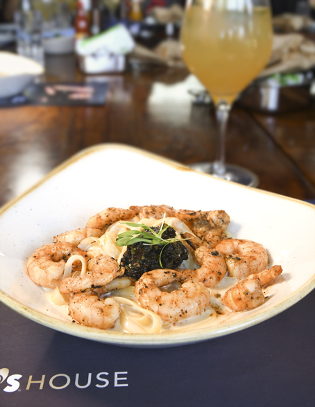 Fettuchini Con Camarones.