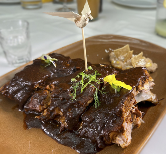 Costilla De Puerco En Salsa Negra