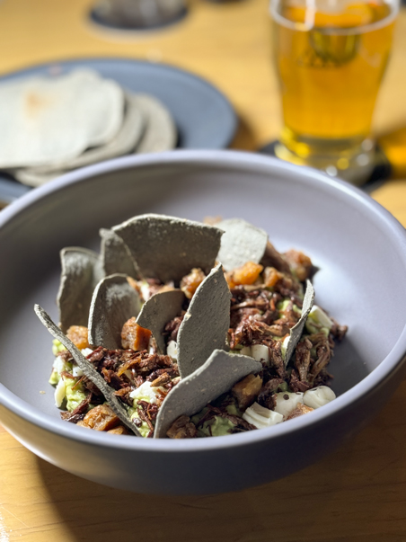 Guacamole De Chicharrón Norteño Con Chapulines Y Quesillo